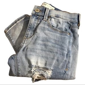 Mudd Low Rise Skinny Stretch Ripped Jeans in a Juniors Size 1